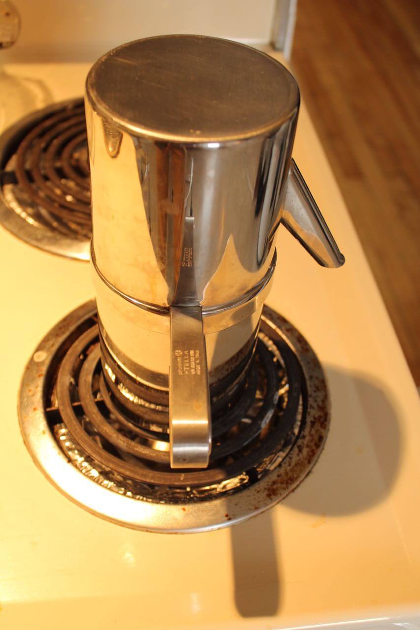 cafetiere italienne qui se retourne