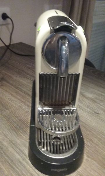 cafetiere nespresso beige