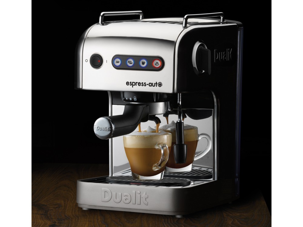 cafetiere nespresso et cafe moulu