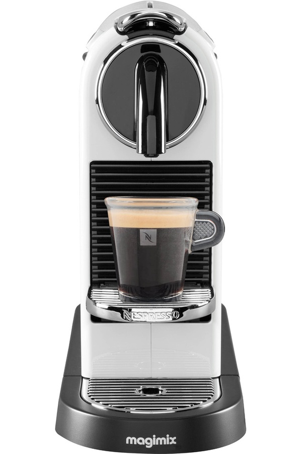 cafetiere nespresso et cafe moulu