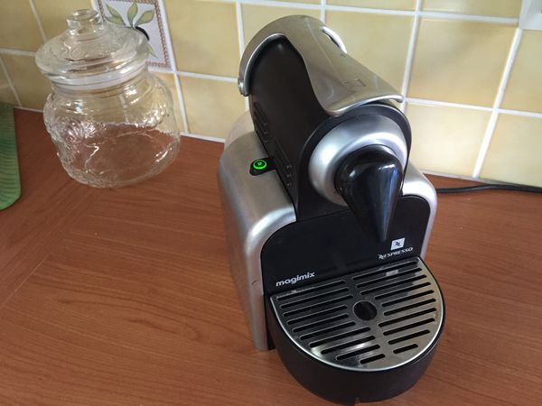 cafetiere nespresso occasion