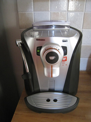 cafetiere qui moud le cafe